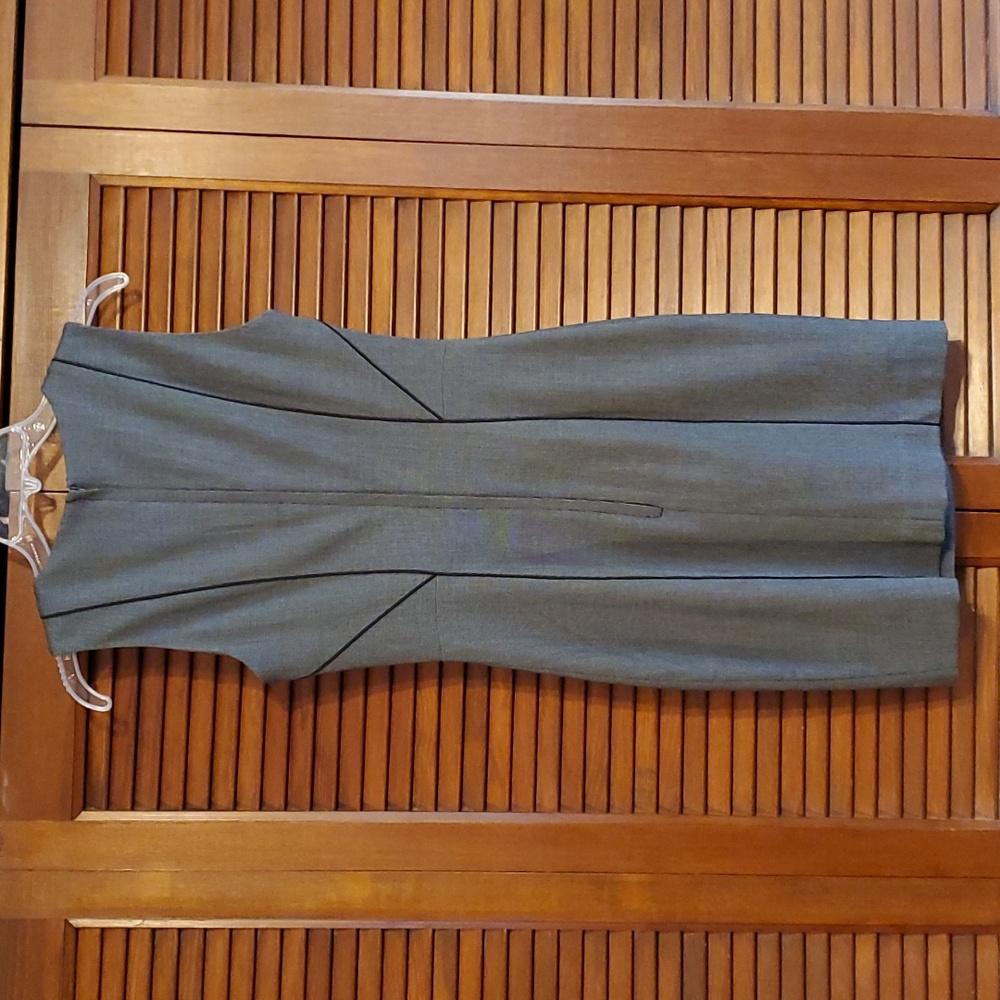H&M dress - Picture 2 of 8